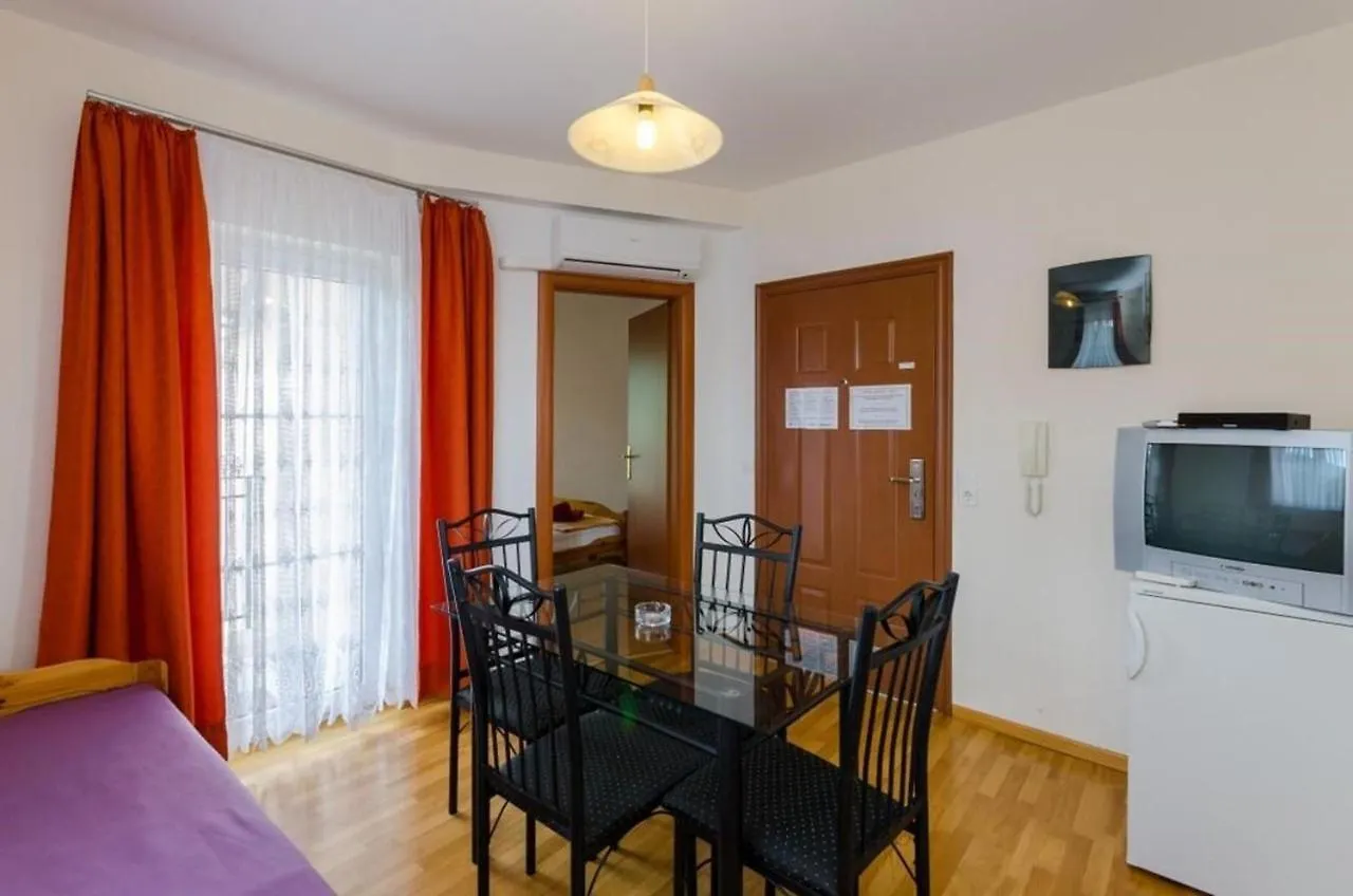 Apartments In Crikvenica 5281 0*,  Хорватия