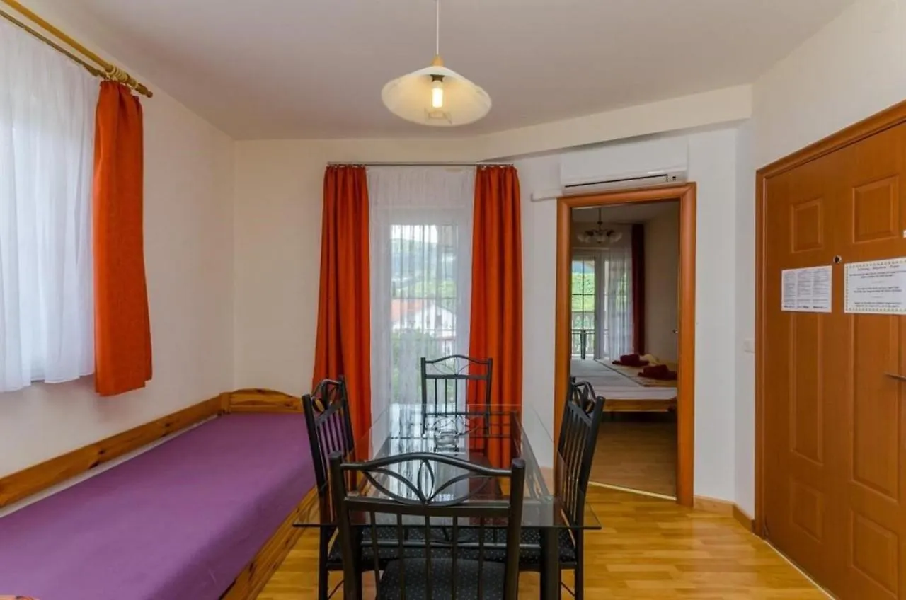 Apartments In Crikvenica 5281